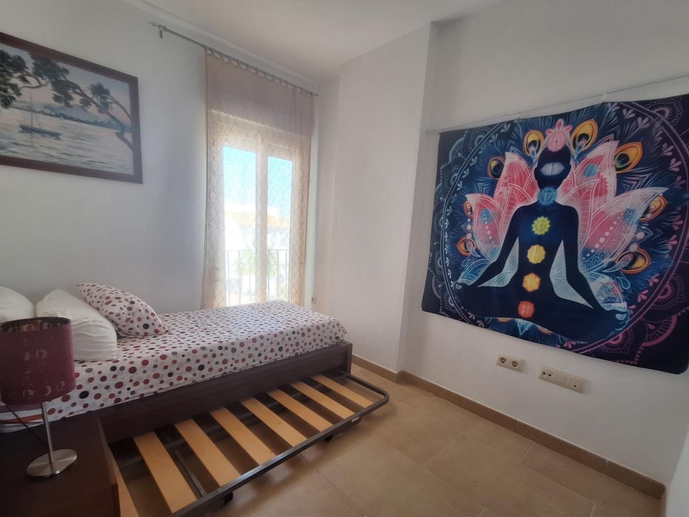 image FANTÁSTICA CASA ADOSADA EN LA TAHONA DE 3 DORMITORIOS + 2 BAÑOS. 15