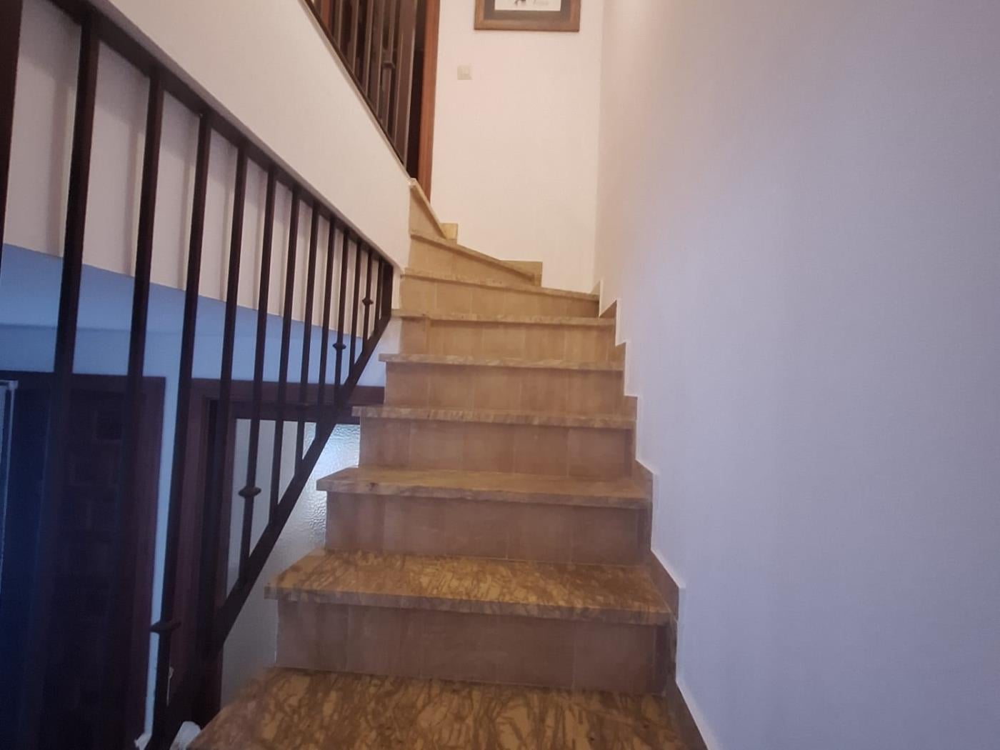 image FANTÁSTICA CASA ADOSADA EN LA TAHONA DE 3 DORMITORIOS + 2 BAÑOS. 22