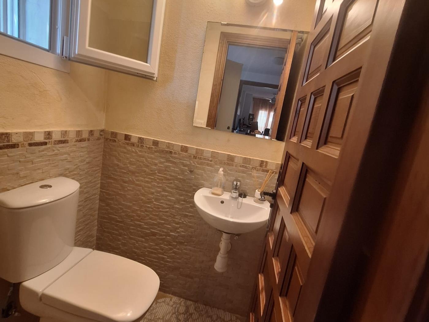 image FANTÁSTICA CASA ADOSADA EN LA TAHONA DE 3 DORMITORIOS + 2 BAÑOS. 27