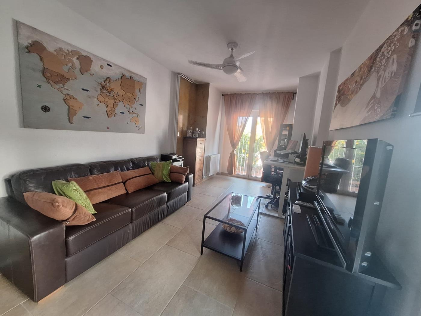 image FANTÁSTICA CASA ADOSADA EN LA TAHONA DE 3 DORMITORIOS + 2 BAÑOS. 28