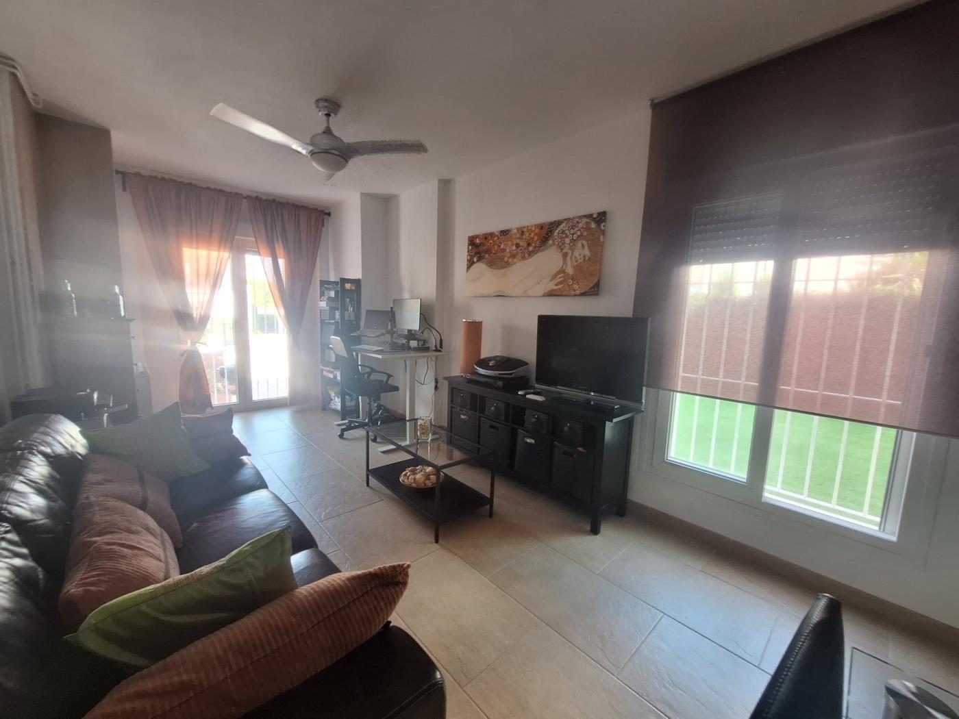 image FANTÁSTICA CASA ADOSADA EN LA TAHONA DE 3 DORMITORIOS + 2 BAÑOS. 29