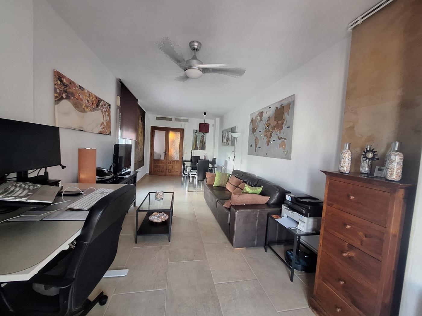 image FANTÁSTICA CASA ADOSADA EN LA TAHONA DE 3 DORMITORIOS + 2 BAÑOS. 32