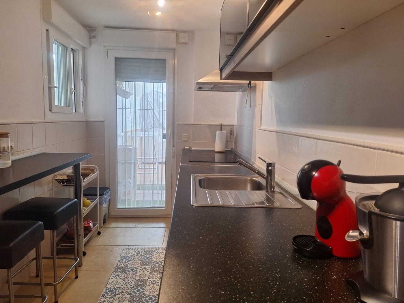 image FANTÁSTICA CASA ADOSADA EN LA TAHONA DE 3 DORMITORIOS + 2 BAÑOS. 34