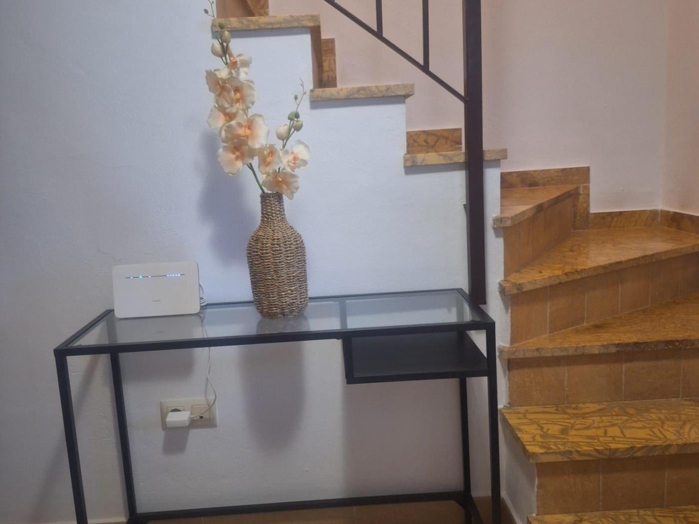 image FANTÁSTICA CASA ADOSADA EN LA TAHONA DE 3 DORMITORIOS + 2 BAÑOS. 42