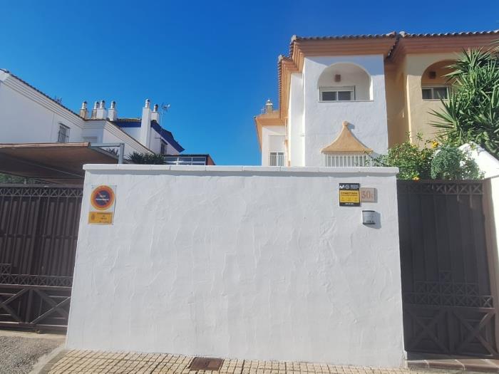 image FANTÁSTICA CASA ADOSADA EN LA TAHONA DE 3 DORMITORIOS + 2 BAÑOS. 46