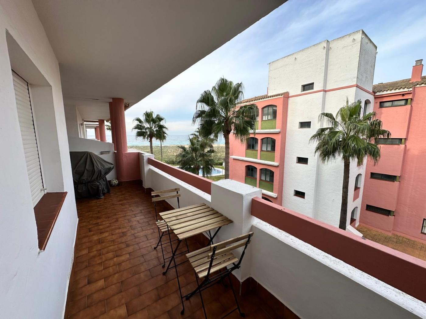 image -FANTÁSTICO APARTAMENTO EN COSTA ZAHARA DE 3 DORMITORIOS + 2 BAÑOS. 6