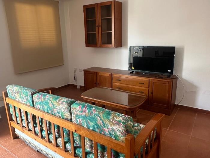 image Apartamento en el pueblo de 2 dormitorios cerca de la playa 1