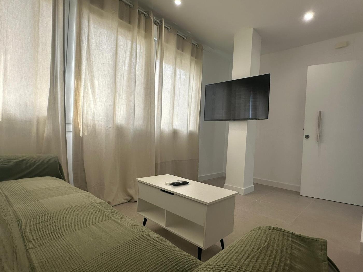 image Nuevo y acogedor apartamento de 1 dormitorio en pleno centro. 0
