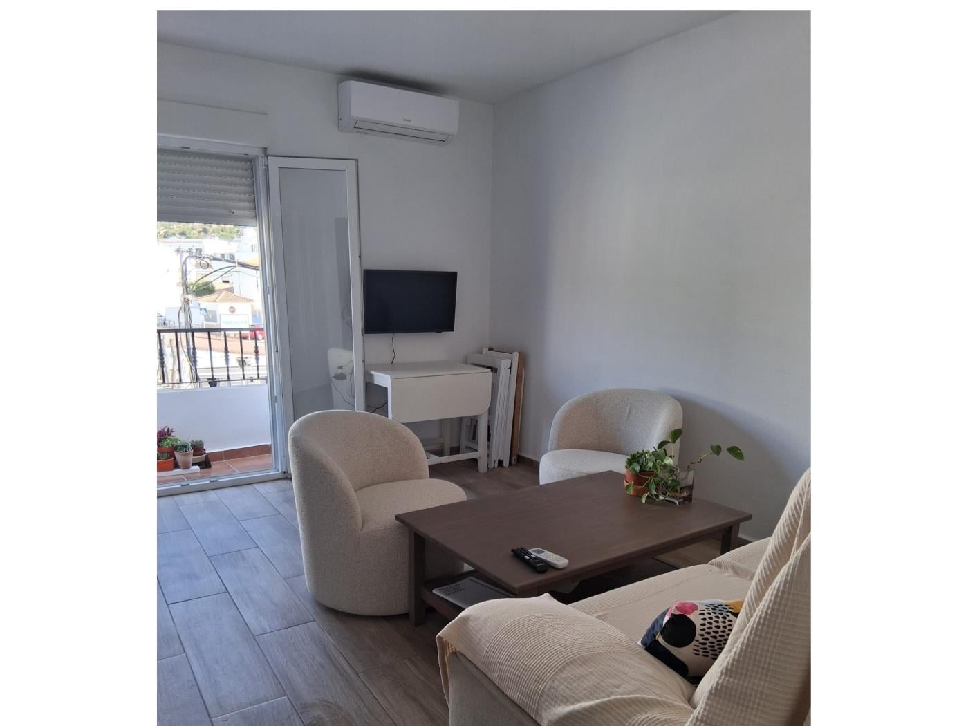 image Apartamento reformado en el pueblo -4PX- 3